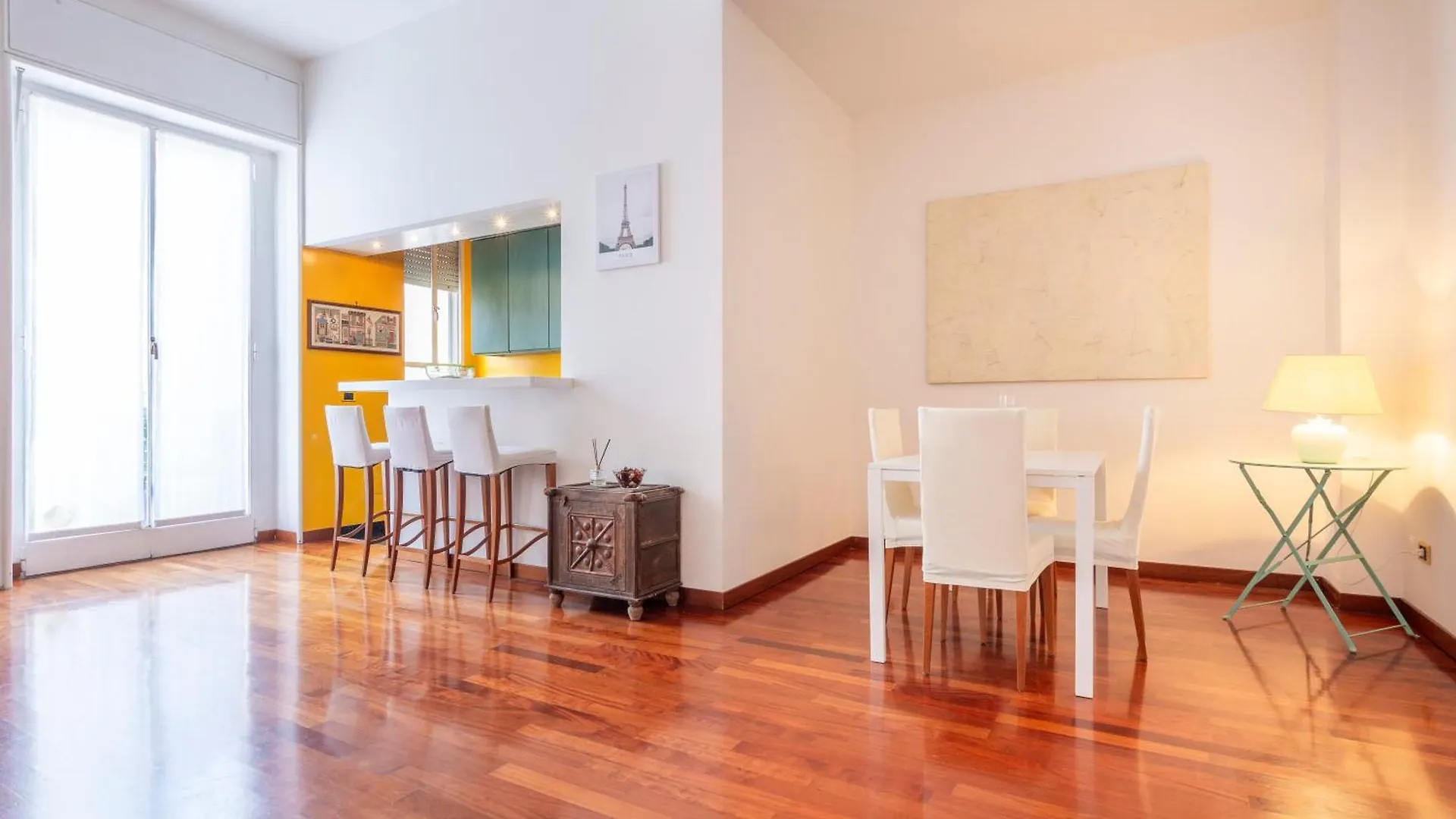 Contactos de At Home - Turati/Porta Nuova Apartment