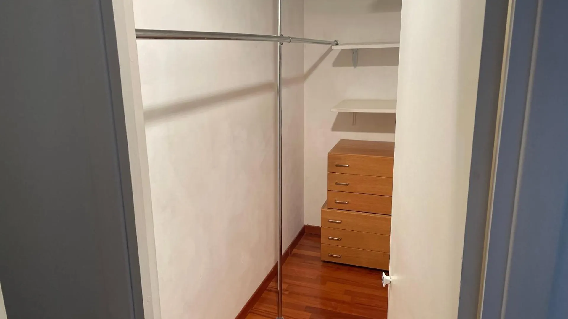 At Home - Turati/Porta Nuova Apartment Milan