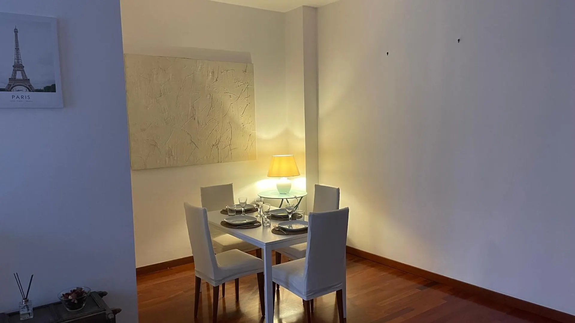 At Home - Turati/Porta Nuova Apartment Milan