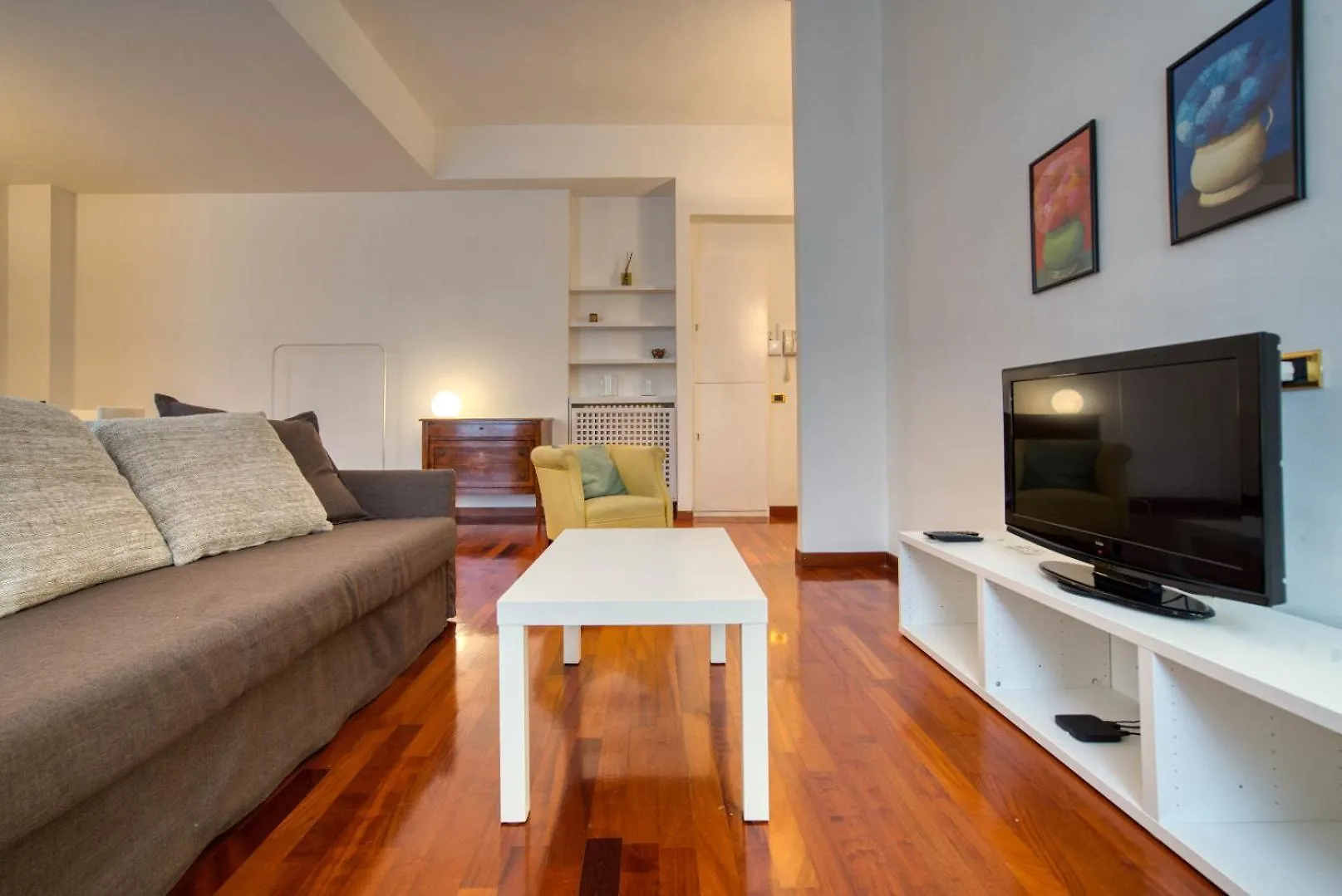 At Home - Turati/Porta Nuova Apartment Milan